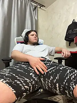 Snapshot of desiredude9 chatting on 22, 11, 2025 desiredude9 online show from 22, 11, 2025