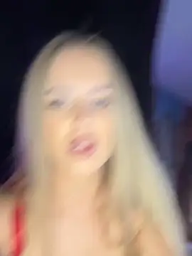 AubrieleRouj1 online show from 23, 4, 2026