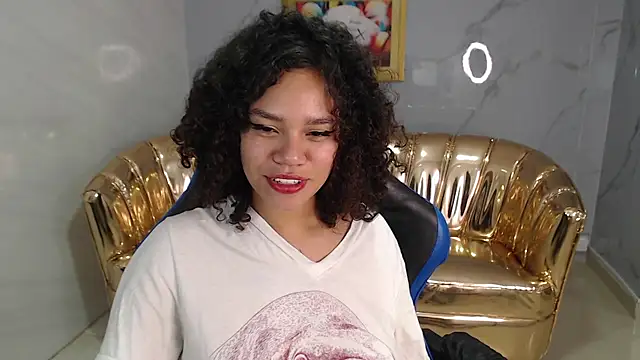 Snapshot of Canela_s1 chatting on 13, 10, 2025 Canela s1 online show from 13, 10, 2025