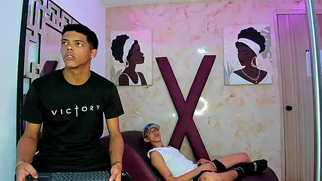 PRETTY FEM online show from 7, 2, 2026