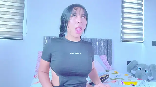 Snapshot of greciadom555 chatting on 22, 11, 2025 greciadom555 online show from 22, 11, 2025