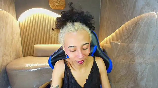 Snapshot of Agnis_ink_r chatting on 15, 10, 2025 Agnis ink r online show from 15, 10, 2025