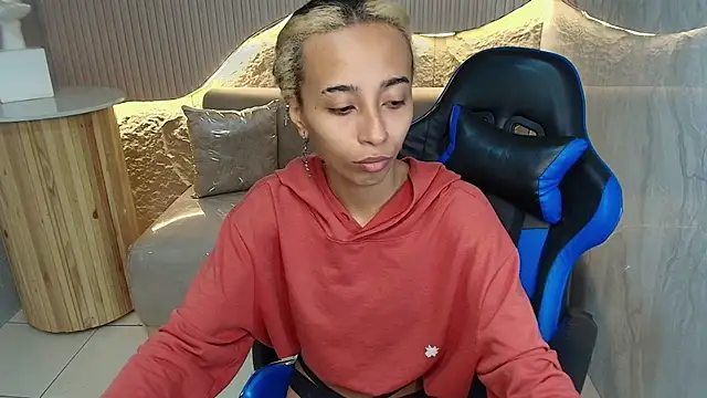 Snapshot of Agnis_ink_r chatting on 11, 11, 2025 Agnis ink r online show from 11, 11, 2025