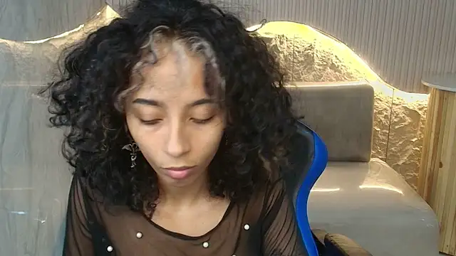 Snapshot of Agnis_ink_r chatting on 29, 11, 2025 Agnis ink r online show from 29, 11, 2025