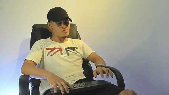 Snapshot of Manuel_FPG chatting on 13, 9, 2025 Manuel FPG online show from 13, 9, 2025