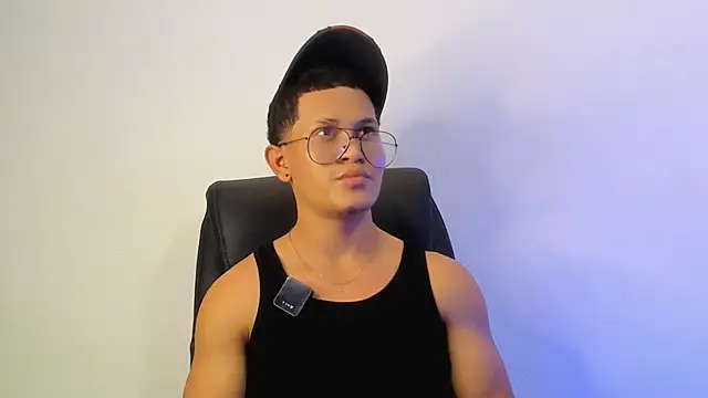 Snapshot of Manuel_FPG chatting on 8, 10, 2025 Manuel FPG online show from 8, 10, 2025