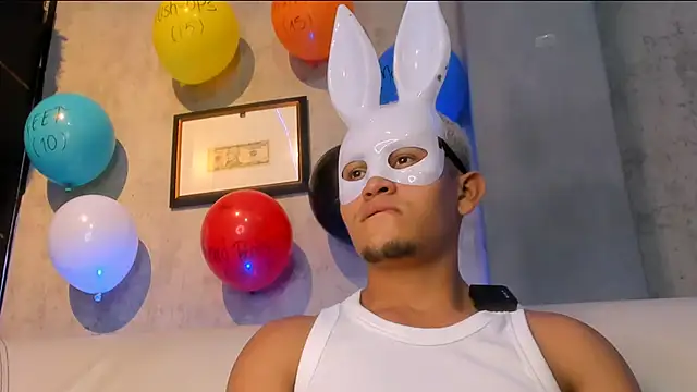 Snapshot of Manuel_FPG chatting on 19, 11, 2025 Manuel FPG online show from 19, 11, 2025