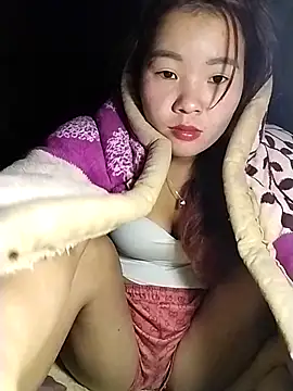 lylylove online show from 14, 12, 2025