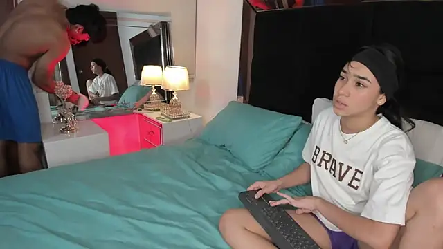 Kylie Patrick online show from 12, 9, 2025