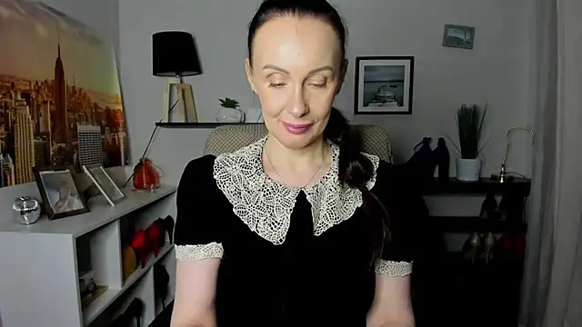 Velvet Jasmine online show from 12, 2, 2026