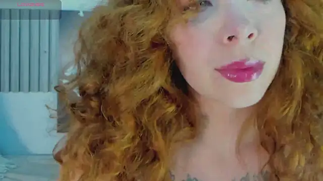 Snapshot of HelenaCole- chatting on 15, 11, 2025 HelenaCole- online show from 15, 11, 2025