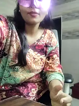  LoveBirds online show from 3, 5, 2026