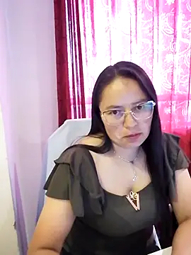 Daliz Leon online show from 14, 11, 2025