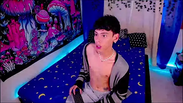 Snapshot of Thedoll_ethan7 chatting on 24, 5, 2026 Thedoll ethan7 online show from 24, 5, 2026