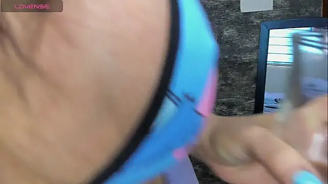 oriana olsen online show from 26, 4, 2026