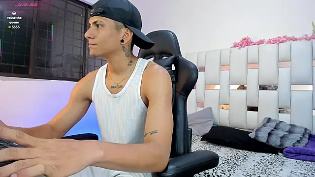 Snapshot of Adan_Oriol chatting on 28, 2, 2026 Adan Oriol online show from 28, 2, 2026