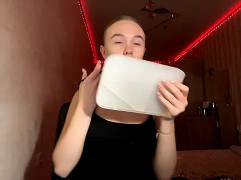 bellameow88 online show from 13, 10, 2025