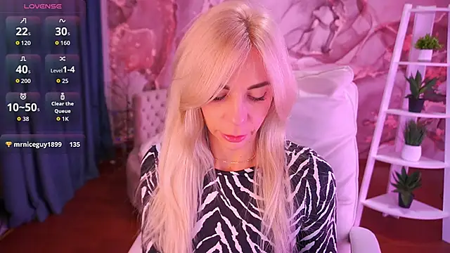 BellaRayyy online show from 15, 11, 2025