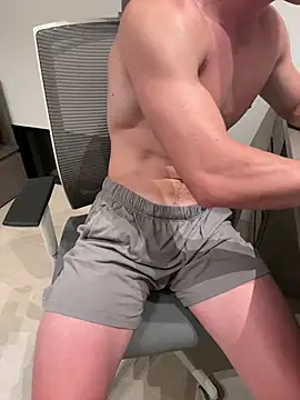 Alepleasure05 online show from 4, 8, 2026