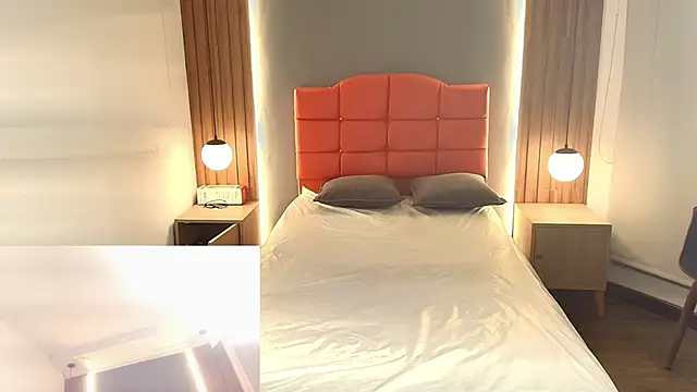 LiaMonroee  online show from 25, 2, 2026