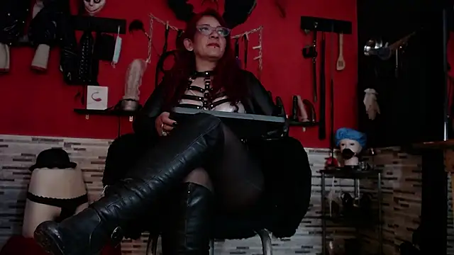 Miss Mirandaa online show from 20, 11, 2025