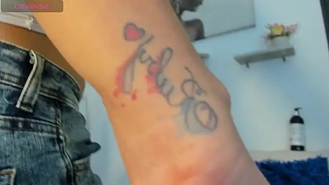 Gabrielaa Miller  online show from 17, 9, 2025