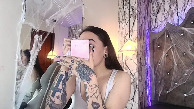 Snapshot of Zami_Escobar_of chatting on 8, 11, 2025 Zami Escobar of online show from 8, 11, 2025