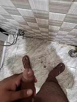 Snapshot of vers_negi9 chatting on 9, 9, 2025 vers negi9 online show from 9, 9, 2025