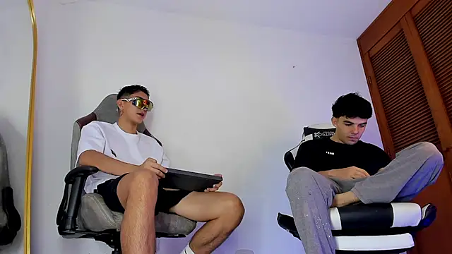 sotooliver3 online show from 3, 3, 2026