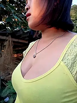 Snapshot of maycuc123 chatting on 17, 10, 2025 maycuc123 online show from 17, 10, 2025