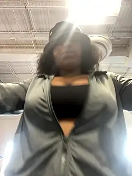 Snapshot of princesslivv chatting on 6, 1, 2026 princesslivv online show from 6, 1, 2026