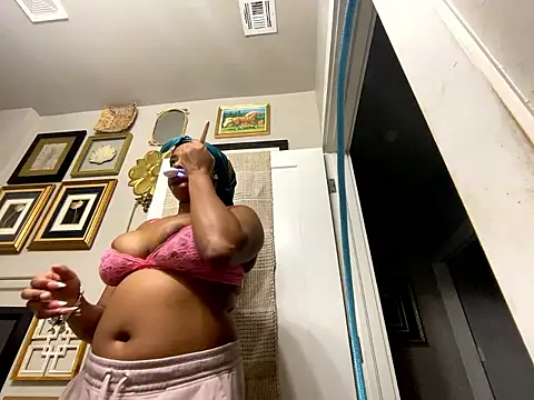 Snapshot of princesslivv chatting on 8, 1, 2026 princesslivv online show from 8, 1, 2026