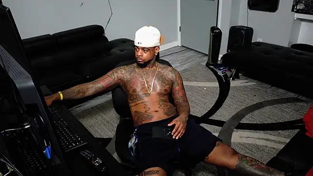 SLANGONDEMHOES online show from 4, 3, 2026