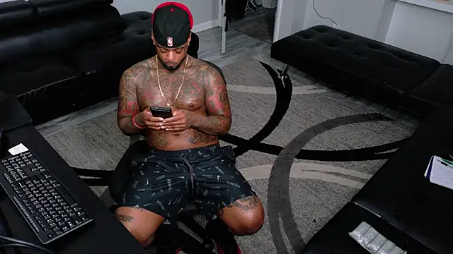 SLANGONDEMHOES online show from 15, 4, 2026