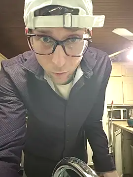 Snapshot of mresquared chatting on 18, 2, 2026 mresquared online show from 18, 2, 2026