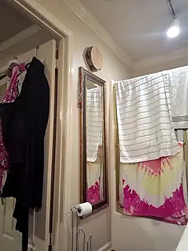 Snapshot of mresquared chatting on 24, 2, 2026 mresquared online show from 24, 2, 2026