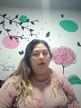 curvy diva  online show from 17, 10, 2025