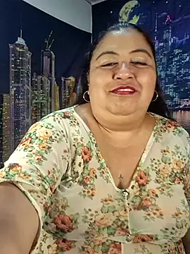 curvy diva  online show from 18, 4, 2026