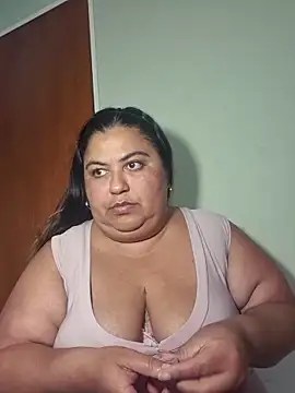 curvy diva  online show from 18, 4, 2026