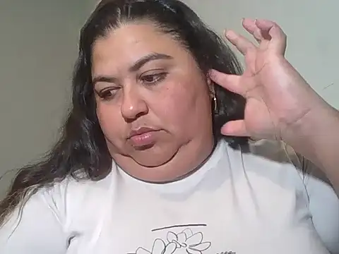 curvy diva  online show from 23, 4, 2026