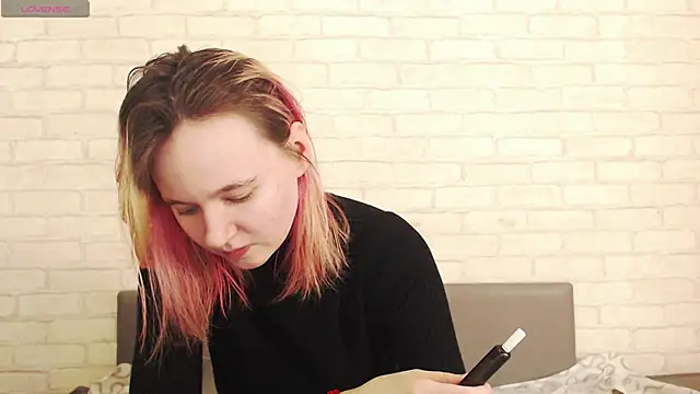 Ericha Stone online show from 4, 3, 2026