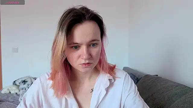 Ericha Stone online show from 4, 5, 2026