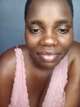 Snapshot of TheSpiceyQueen chatting on 12, 9, 2025 TheSpiceyQueen online show from 12, 9, 2025