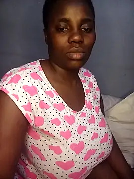 Snapshot of TheSpiceyQueen chatting on 28, 9, 2025 TheSpiceyQueen online show from 28, 9, 2025