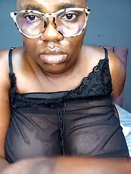 Snapshot of TheSpiceyQueen chatting on 30, 11, 2025 TheSpiceyQueen online show from 30, 11, 2025