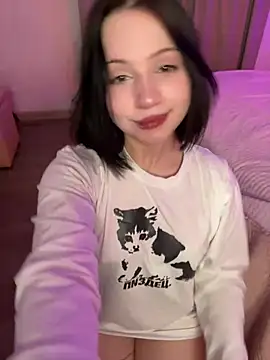 YourLittleDevil online show from 25, 4, 2026