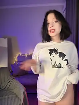 YourLittleDevil online show from 28, 4, 2026