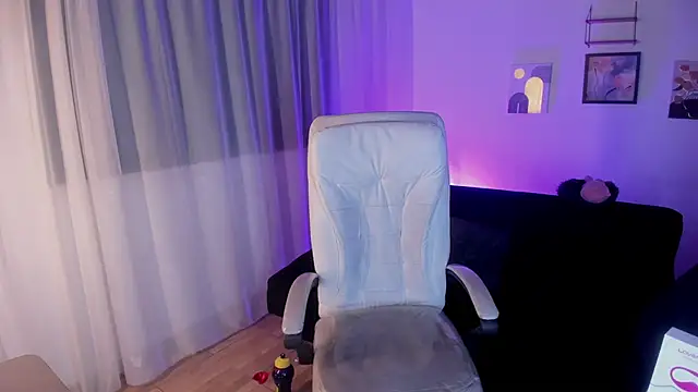 Angeel of lust online show from 9, 10, 2025