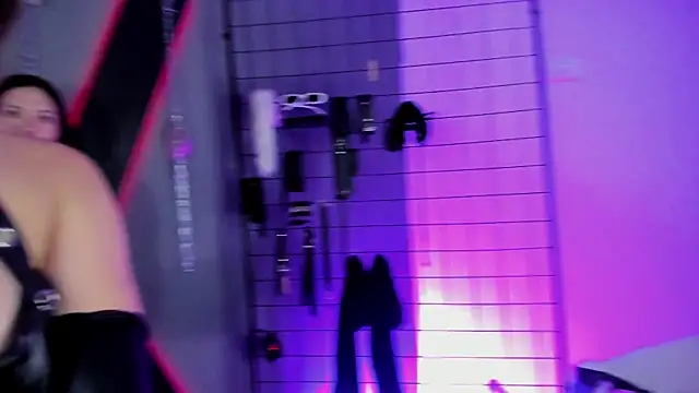 Snapshot of MissKara_Ariana_bdsm chatting on 26, 11, 2025 MissKara Ariana bdsm online show from 26, 11, 2025