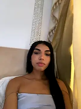 Snapshot of VeronicaSaenzx chatting on 25, 11, 2025 VeronicaSaenzx online show from 25, 11, 2025